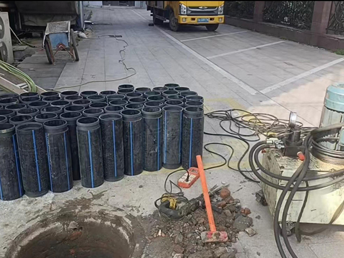 张家川PE置换管厂家 DN315置换管 非开挖管短管置换